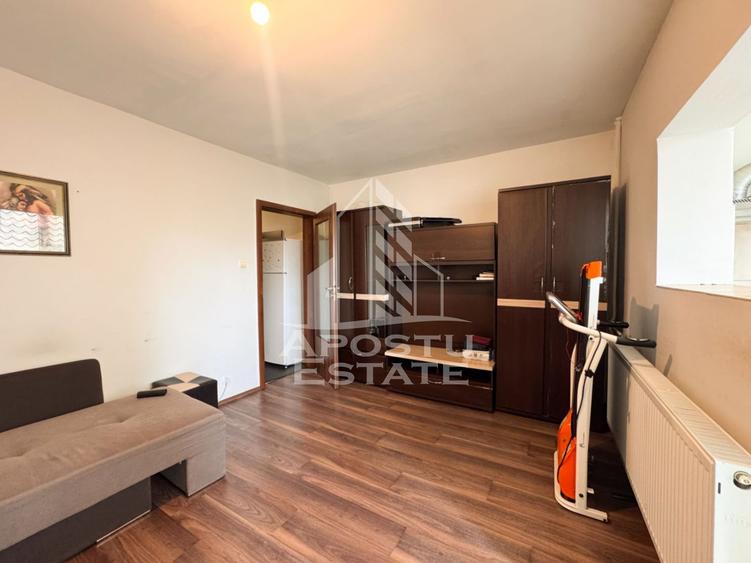 Apartament 2 camere, etajul 2 din 4, zona Dambovita in Timisoara