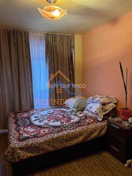 Apartament de vanzare cu 3 camere, zona 13 Septembrie - 5