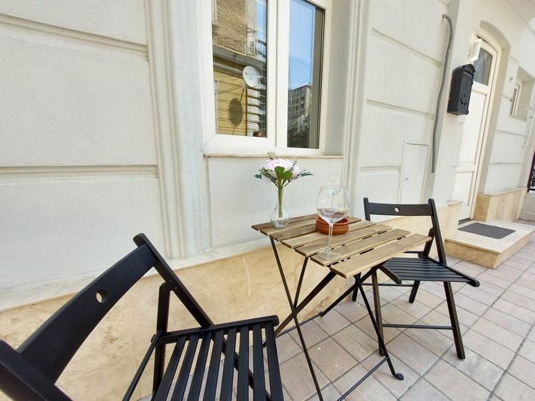 Vanzare Apartament 2 camere la casa individuala, Universitate-Magheru