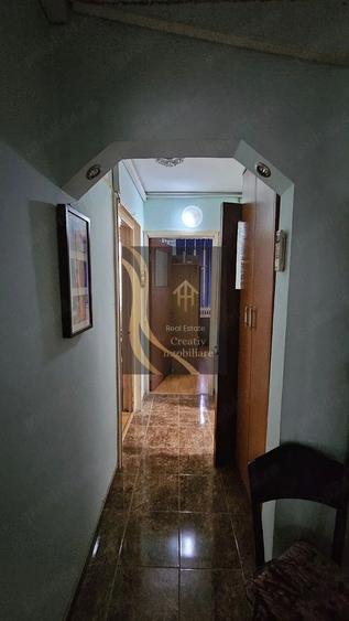 Vând apartament cu 3 camere, 4 4, Antiaeriană