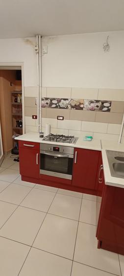 Apartament 4 camere in cladire interbelica Universitate 5 ' mers pe jos