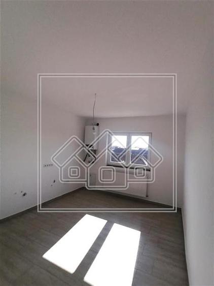 Spatiu birouri/ centru medical/ afterschool - 200 mp - Selimbar