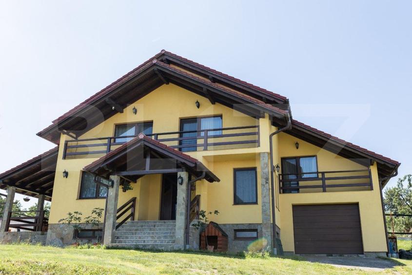 Casă de vanzare, cu 6 camere, 379 mp, zona Oarda de Sus