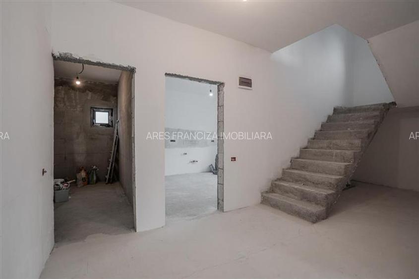 VILA  VOLUNTARI,4 CAMERE,3 BAI,154 MP,TEREN 193 MP - 13