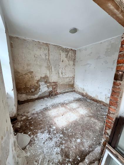 Spatiu birou 152 mp in curs de renovare cu parcare