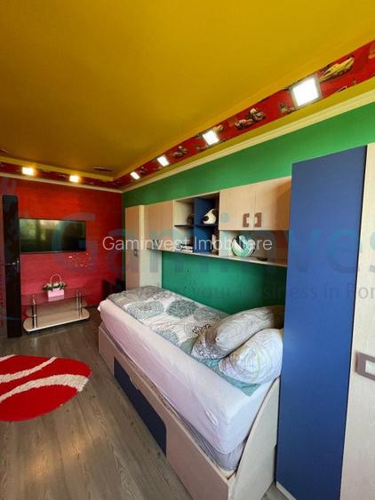 Apartament de vanzare in Oradea, cu 4 camere, 98 mp utili, zona Splaiul Crisanei - 9