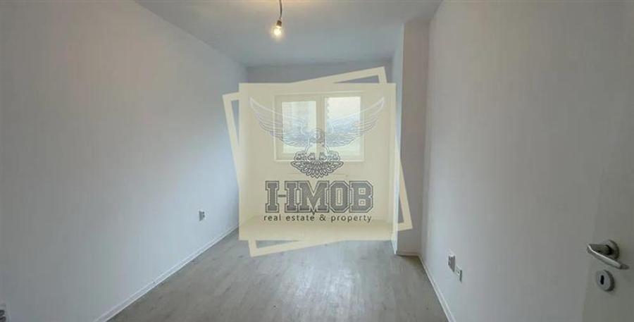 Apartament 4 camere 78 mp utili etaj 1 D-na Stanca