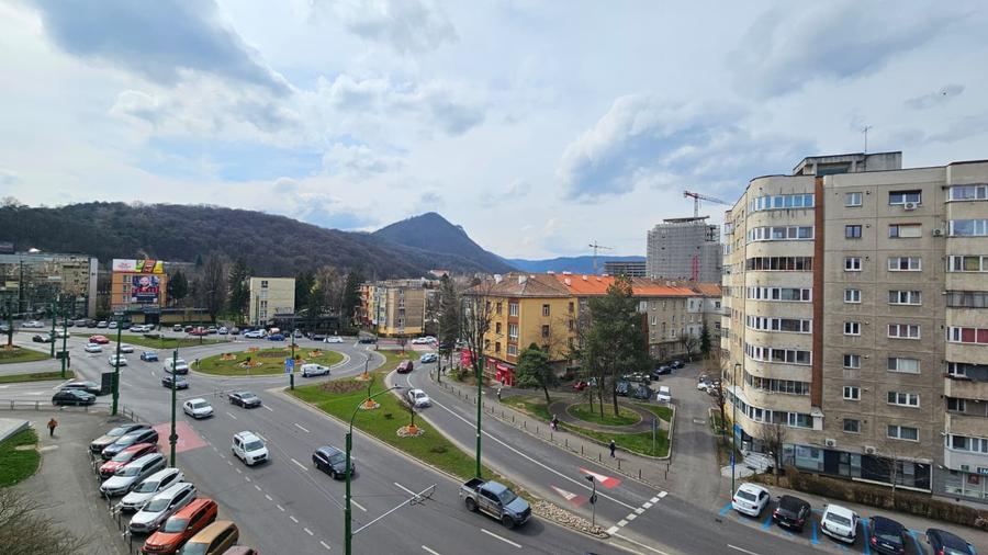 Apartament Centrul Civic,vedere Tampa,mobilat-utilat,160000 Euro