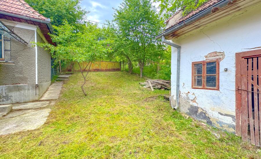 Teren 1500mp, intravilan cu utilitati, in proximitatea complexului Vila Bran