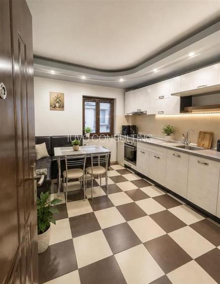 Vanzare Apartament 3 Camere Semidecomandat Uioara