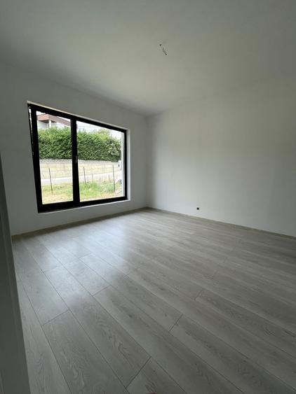 Casă modernă plan P – 750 mp teren – Săldăbagiu de Munte