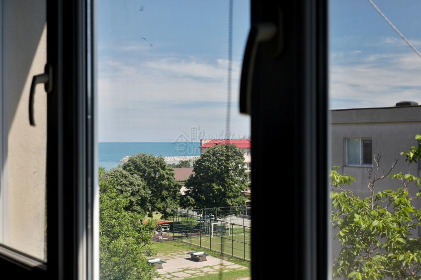 Apartament 3 camere cu vedere spectaculoasă la mare, la doar 100 metri de plajă