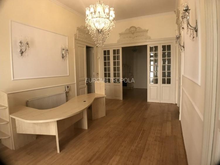 Vila renovata si teren 460 mp - 2