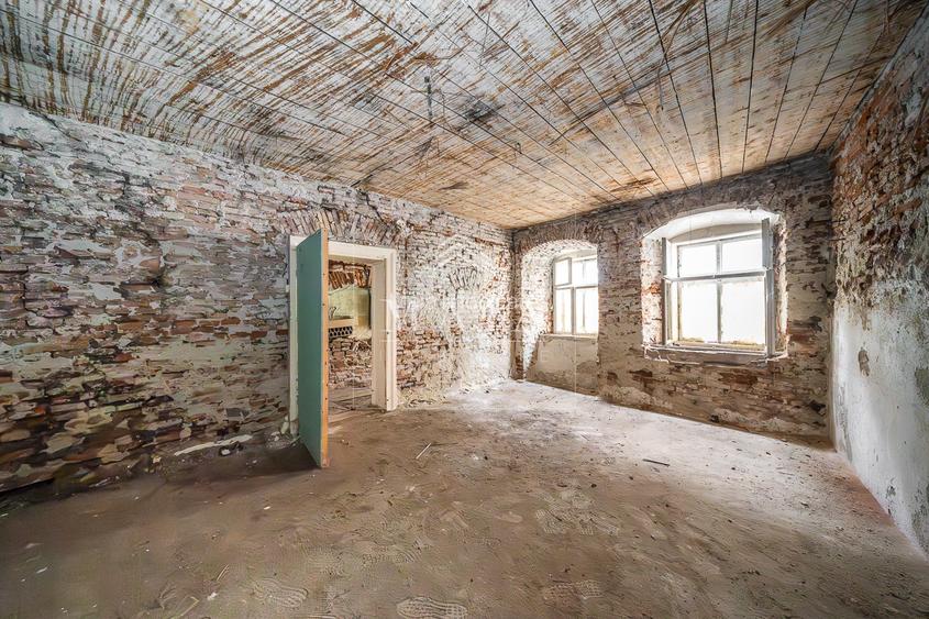 Casă cu 9 camere și curte proprie – Centru Istoric Sibiu - 6