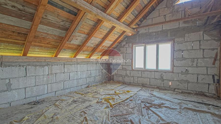 PURCARENI – 2 CASE , MULTIPLE POSIBILITATI | 533 mp | 0% comision