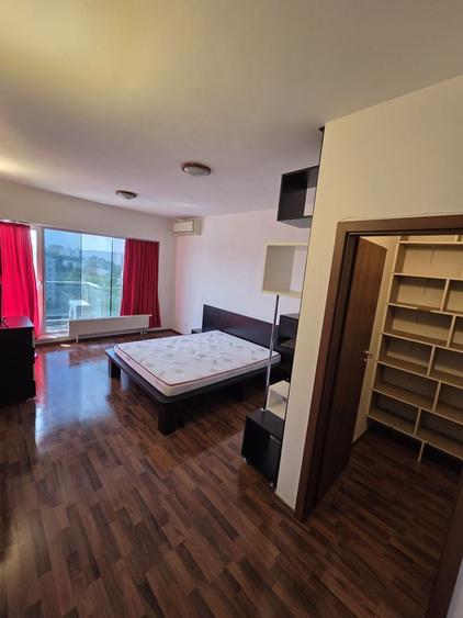 Garsoniera moderna, spatioasa, pet friendly, centrala, etaj 8, dressing generos