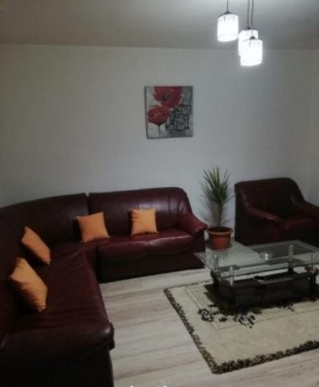Apartament 3 Camere Decomandat | Etaj 1 | Piața Centrală