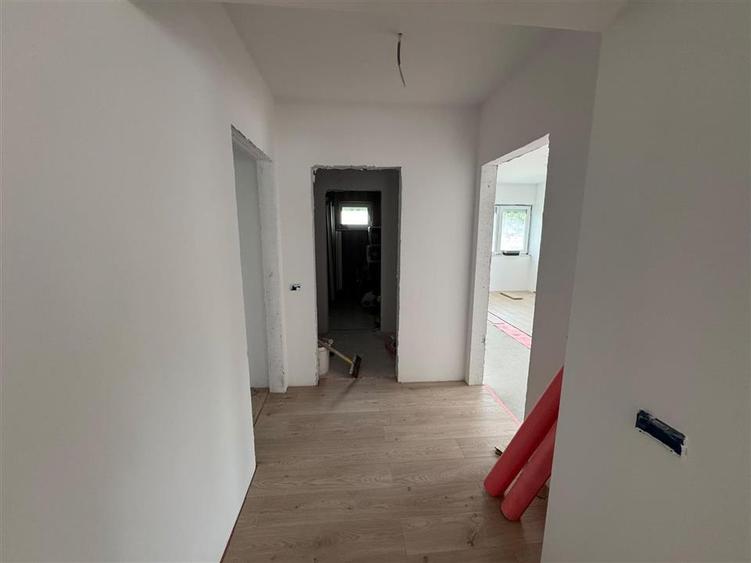 Sp comercial bloc nou, Expres Residence, 100 mp, 2 bai
