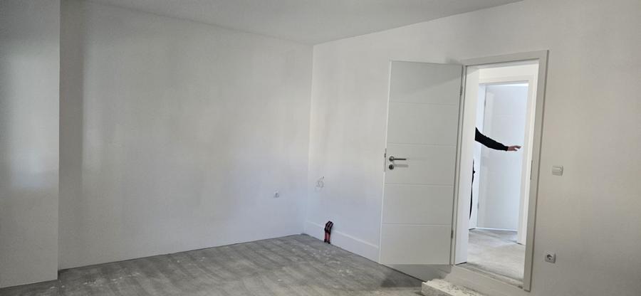 Dudestii Noi - Casa 7 Camere - Proiect 2 Familii