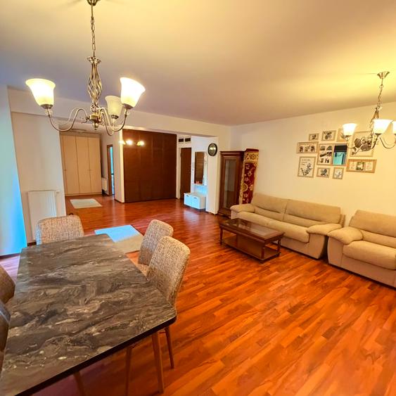 Apartament 3 camere | Central Park | Stefan cel Mare | 2 parcari