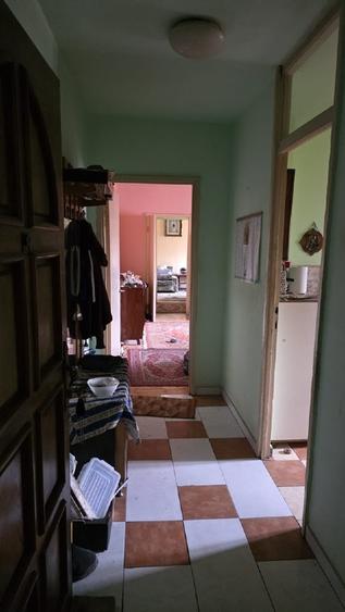 Lugoj, apartament 2 camere, etaj 1 langa Universitatea Dragan