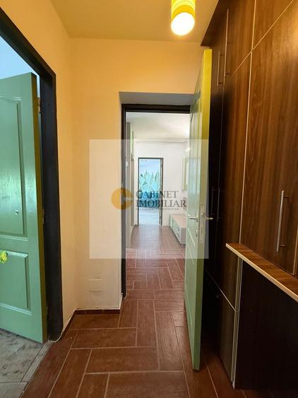 2 camere I Calea Calarasilor I Etaj 1 I 2004