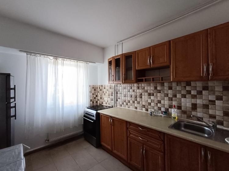 Apartament 2 camere, decomandat, Trocadero - 8