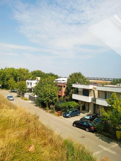 Vila Tunari str. Paris, 5 camere, curte 300 mp, 400 mp construiti