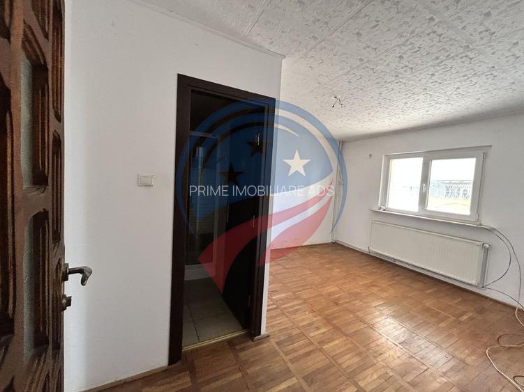 Vilă spațioasă D+P+E+M, 400 mp | Curte generoasă 400 mp | 3 intrări - 7