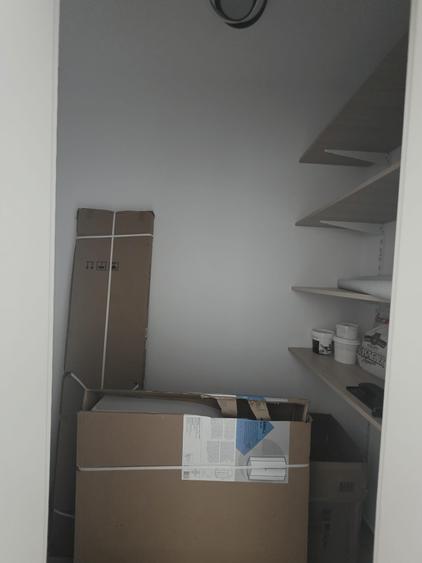 Vand apartament 3 camere si 2 bai zona Tractorul- Coresi cu parcare subterana