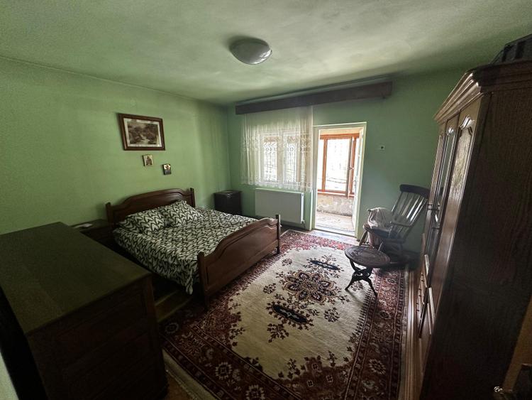 Apartament 3 camere în vilă, 114 mp | Curte | Sinaia