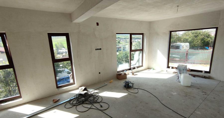 Duplex modern în zona Oașului, ideal pentru o familie, investiție