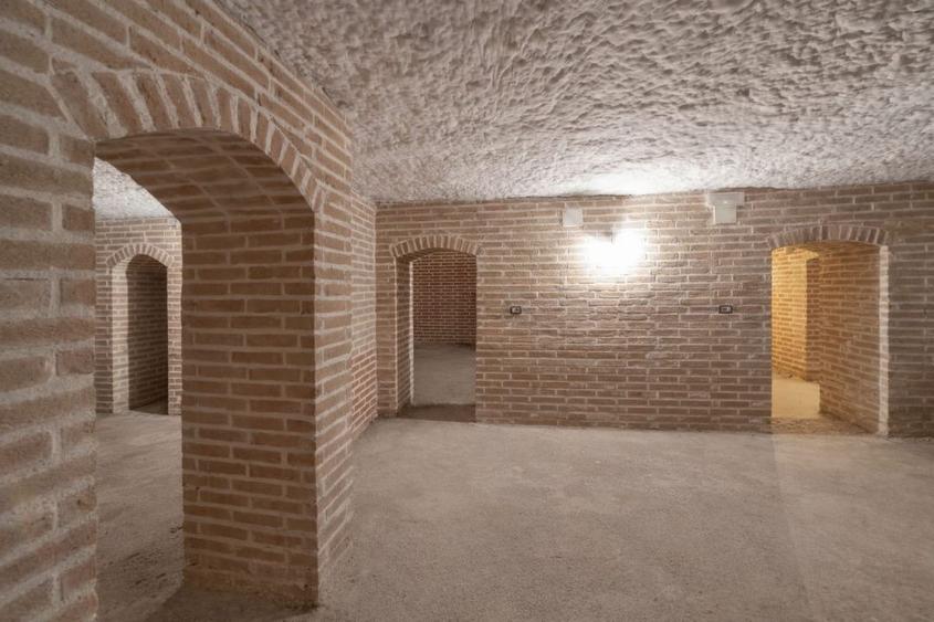 Vila impunătoare in stil italian - Ștefănești, Argeș