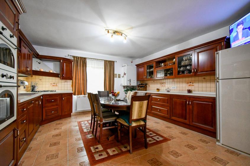 Vila independenta energetic cu teren 427mp pe colt COMISION 0%