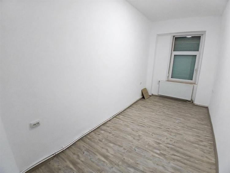 RECO Apartament cu 3 camere si curte 104 mp pe Calea Clujului