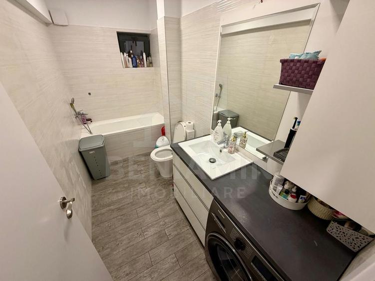 Apartament decomandat deosebit 3 camere 2 bai bloc 2020 cu parcare