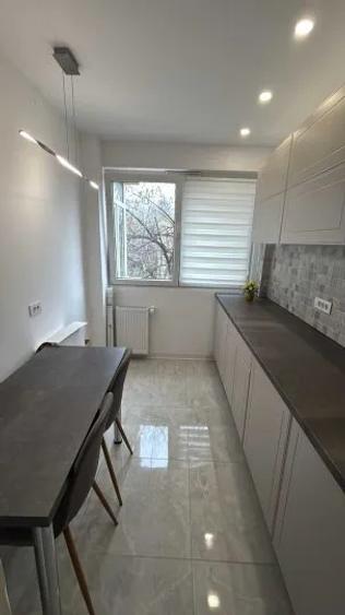 Apartament - 2 camere - semidecomandat - Titan