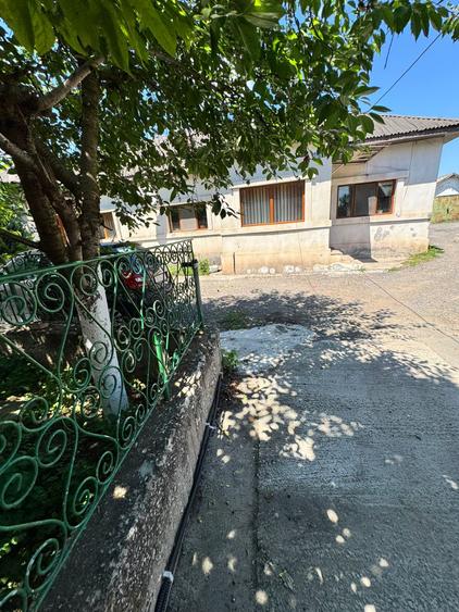 Casa 4 camere - Valu lui Traian - 190.000 euro negociabil (Cod E11+E12)