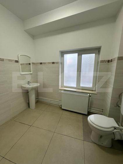 Spatiu birouri, 120 mp, vad auto si vitrina, zona Imparatul Traian
