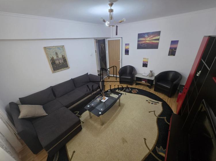 Apartament 3 camere de vanzare in Prundu