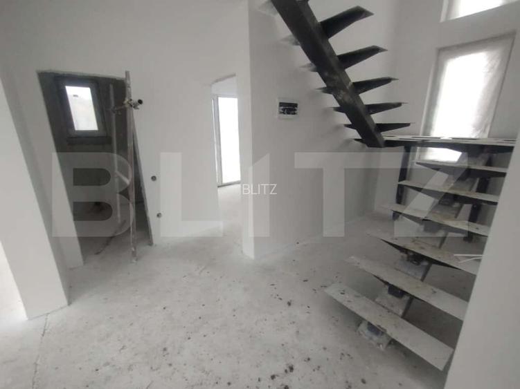 Casa 111 mp,pe 2 nivele cu 4 camere,570 mp teren,zona Valea Jelnei - 4