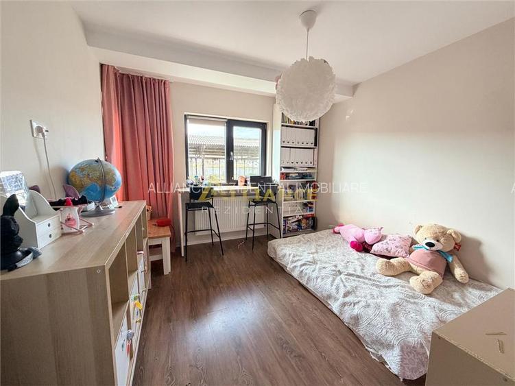 Casa tip duplex ~ 4 camere 2 bai ~ teren 200mp ~ 200m de bulevard - 10