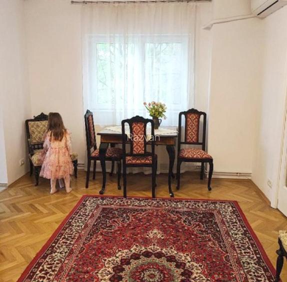 Proprietar  - 2 camere Primaverii  - renovat si complet reconsolidat - 14