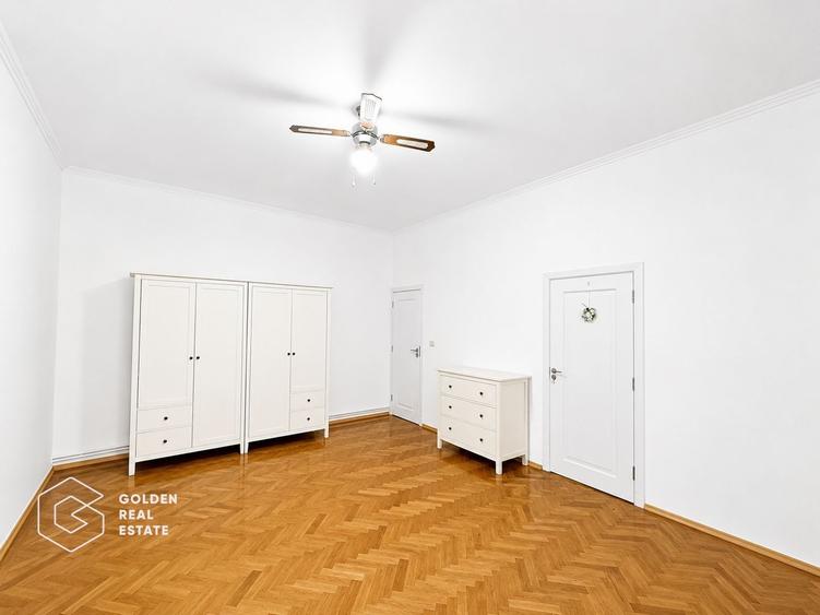 Apartament ultracentral, 2 camere, curte cu acces auto
