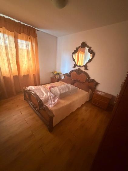 Casa de vanazre, 120 mp, teren 2900 mp, zona Butoiești