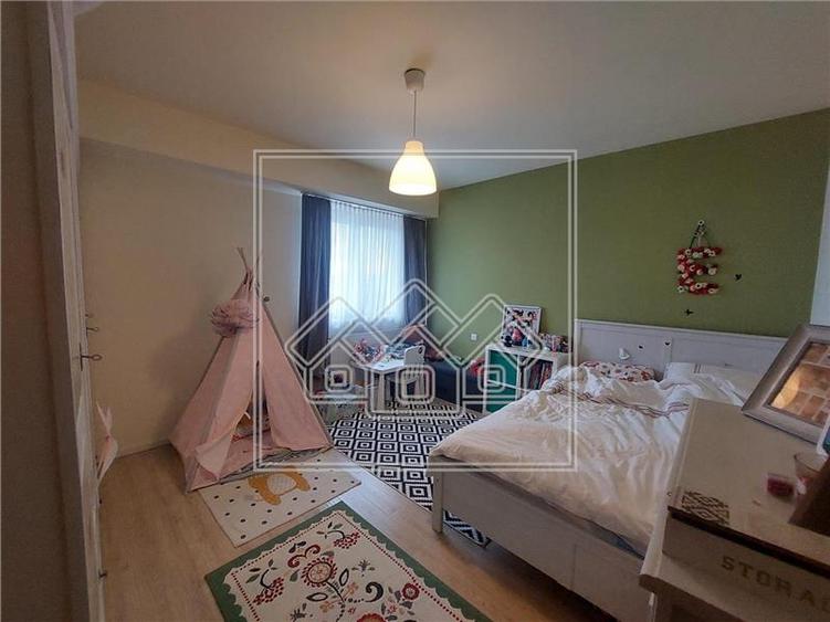 Apartament 2 camere, decomandat- Turnisor, mobilat si utilat + Parcare