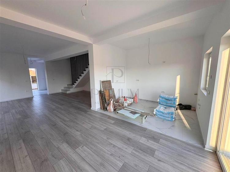 Comision 0 - Duplex finalizat - la asfalt - zona excelenta - canalizare