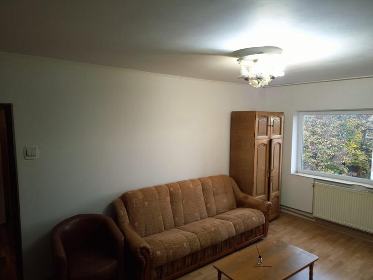 2 camere Teilor , Decomandat / Centrală , Amplasament DEOSEBIT