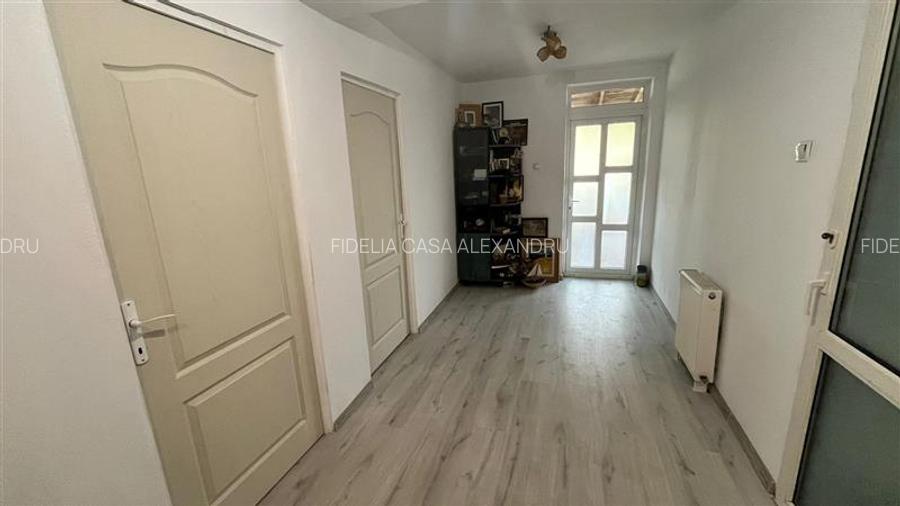 Apartament 3 camere, pe 2 nivele cu curte, in Bucium - 9