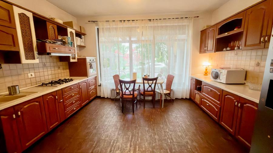 Vila premium, complet mobilata si utilata, Galati zona AltStil – 720 mp teren